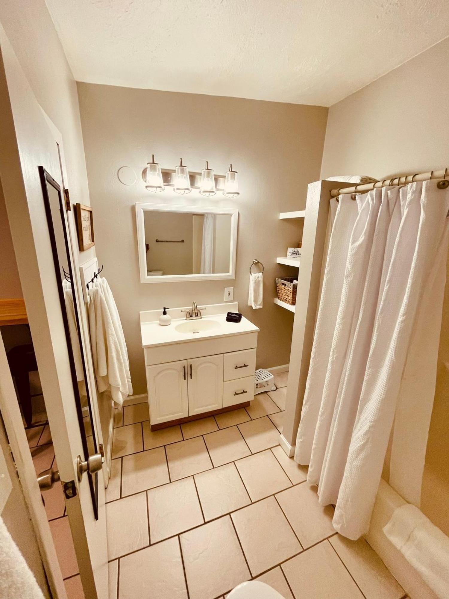 Iona Mercantile Bnb Rigby ภายนอก รูปภาพ